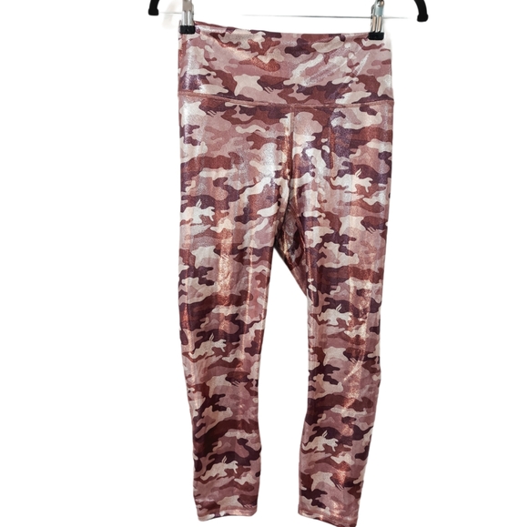 Fabletics Mid-Rise Printed PowerHold Legging - Picture 2 of 5